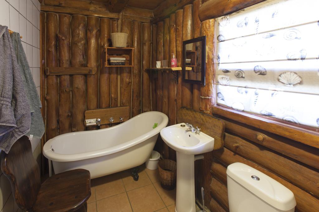 A Log Home At Buffalo Creek Buffeljagsrivier Exterior foto